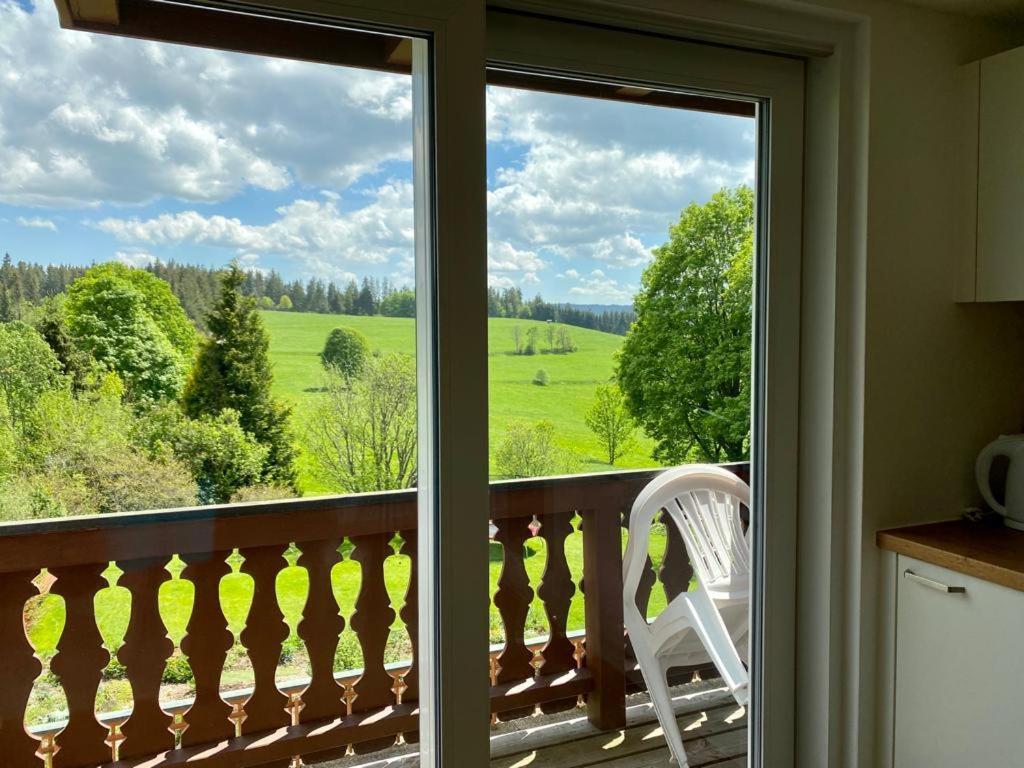 Gaestehaus Steiert Fewo Kuhbergblick Lenzkirch Exterior photo